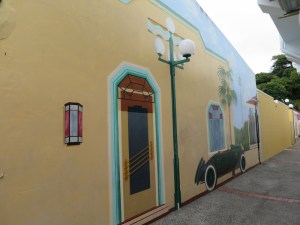 Even the plain walls are painted in the art deco style