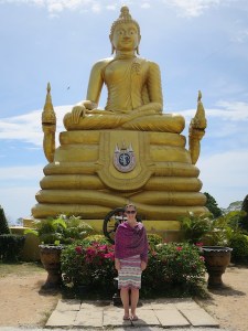 Even the smaller Buddha's around the grounds were huge!